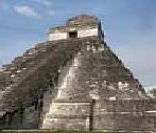 Pirâmide maia de Tikal