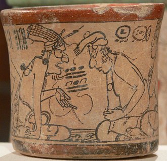 Vaso de cer&acirc;mica com inscri&ccedil;&otilde;es e desenhos