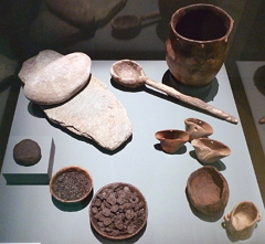 Artefatos de cozinha do período Neolítico.