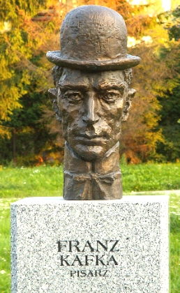 Busto em homenagem a Franz Kafka