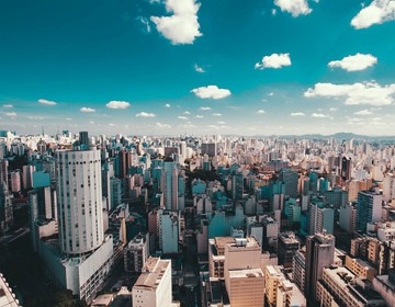 Foto a&eacute;rea da regi&atilde;o central da cidade de S&atilde;o Paulo