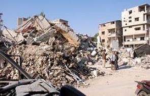 Baalbek após bombardeio israelense em julho de 2006.