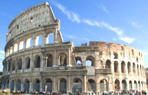 Foto externa do Coliseu de Roma