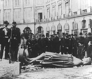 Destruição de uma coluna durante a Comuna de Paris