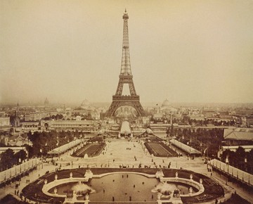 Foto antiga da Torre Eiffel de 1889