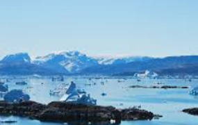 Foto da Groenlândia mostrando icebergs