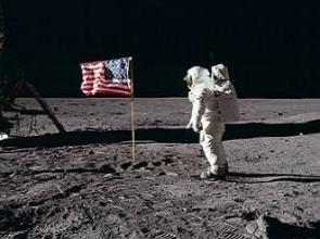 EUA chegam à Lua em 1969 e vencem a corrida espacial