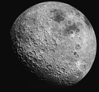 Imagem da Lua com destaque para as crateras