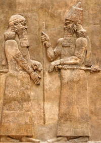 Rei assírio Sargão II e um dignatário
