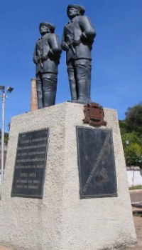Estátua de Manuel Nunes Viana