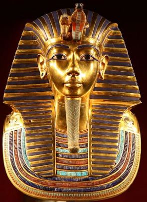 Máscara mortuária de Tutancâmon em ouro.