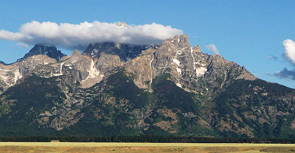 Foto de um trecho das Montanhas Rochosas nos EUA