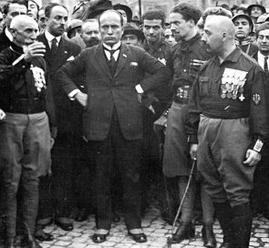 Benito Mussolini no dia da Marcha sobre Roma