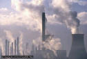 emissão de gases poluentes por fábricas