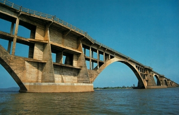 Ponte sobre o rio Paraguai na cidade de Corumb&aacute;