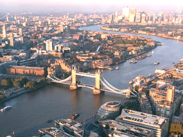 Imagem a&eacute;rea do rio T&acirc;misa em Londres