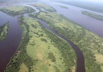 Foto aérea do rio Congo no Zaire