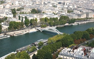 Rio Sena na cidade de Paris