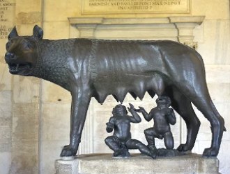 Escultura da loba amamentando os irm&atilde;os R&ocirc;mulo e Remo