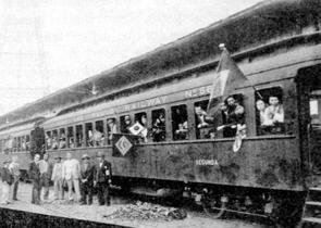 Trem levando imigrantes japoneses de Santos para São Paulo